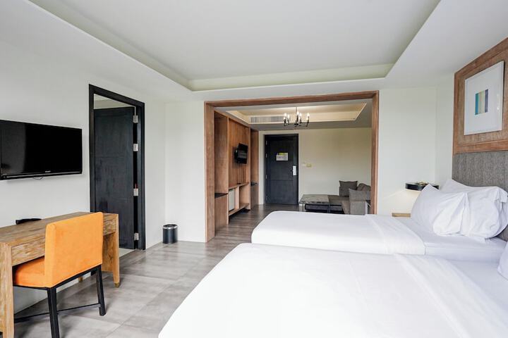 Room 32 of 110