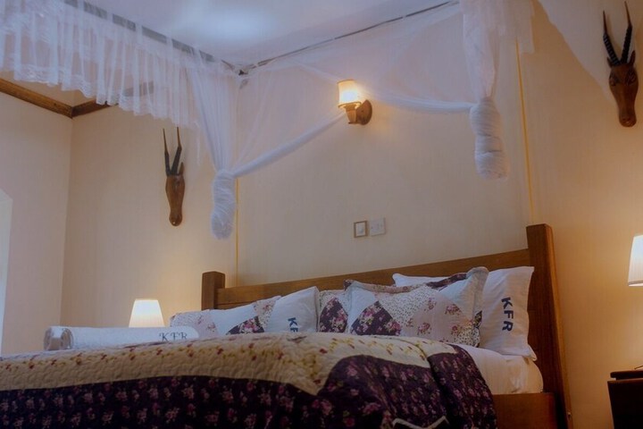Room 3 of 64
