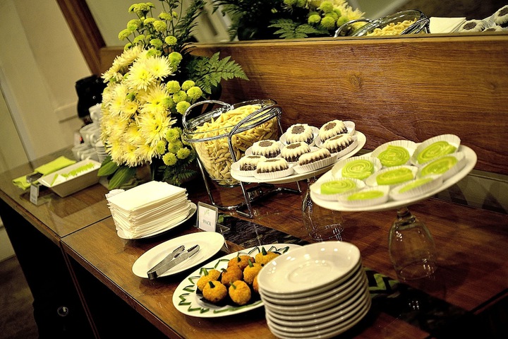 Breakfast/Coffee Service 12 of 27