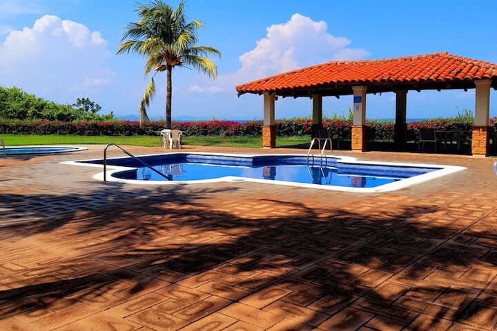Hotel Pool