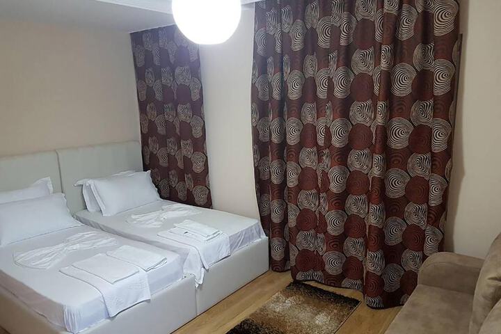 Room 25 of 139