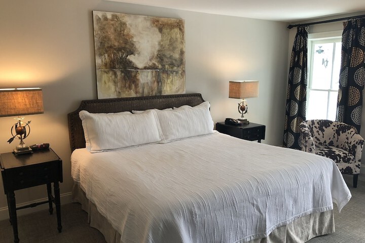 Room 7 of 51