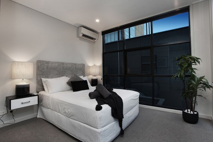Room 2 of 21