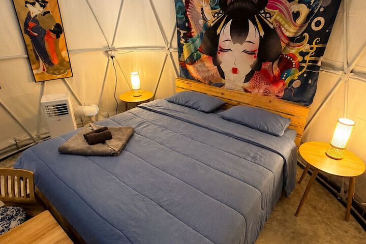 Room 10 of 63