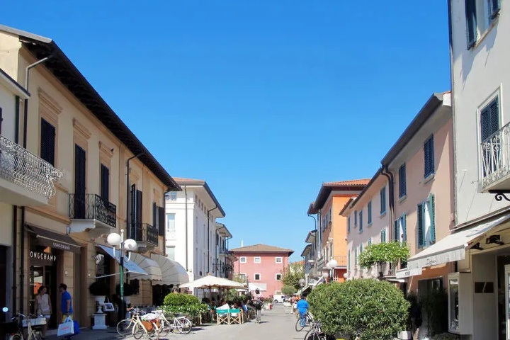 Image of Eliana Forte dei Marmi