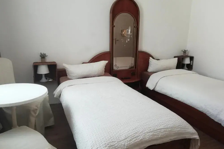 guest_rooms