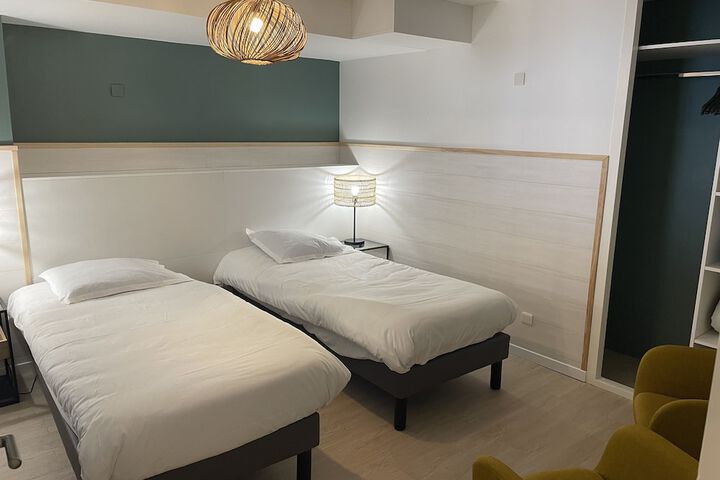 Room 5 of 39