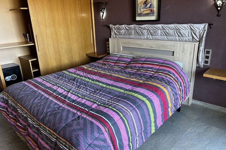 Room 2 of 47