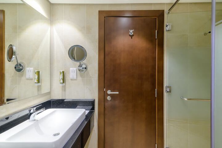 Room 20 of 64