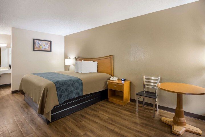 Room 22 of 36