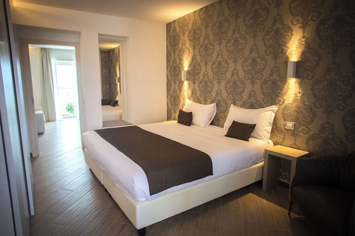 Room 31 of 61
