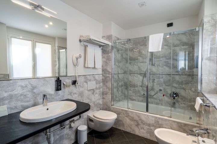 Clean Restrooms