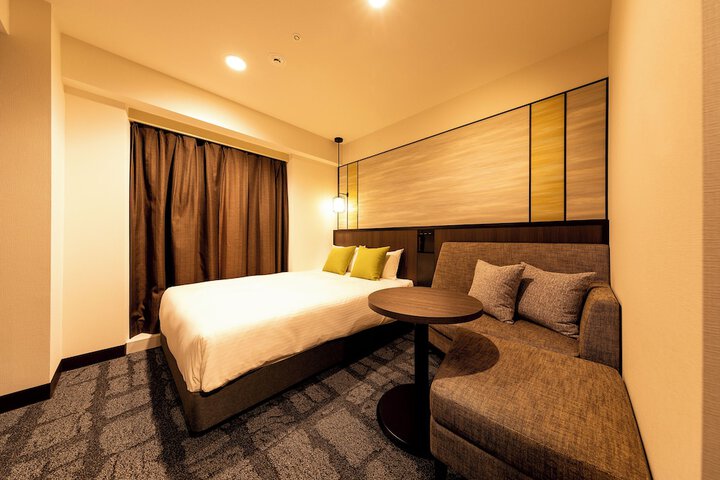 Room 19 of 120