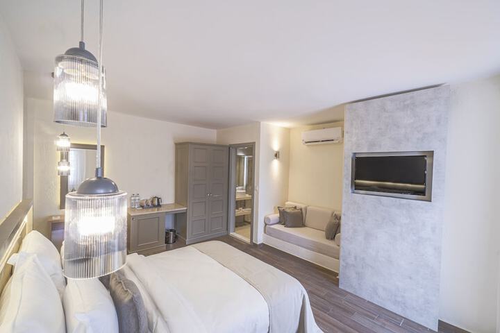 Room 15 of 150
