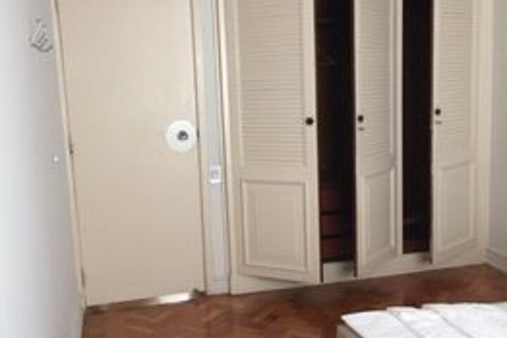 Room 27 of 71