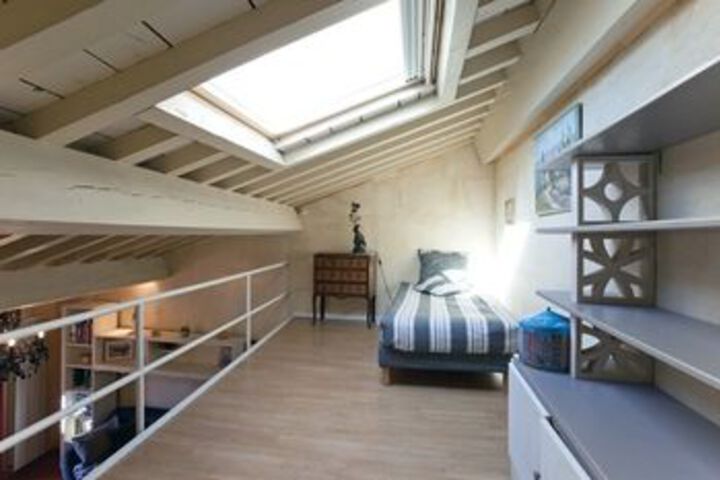 Room 9 of 23