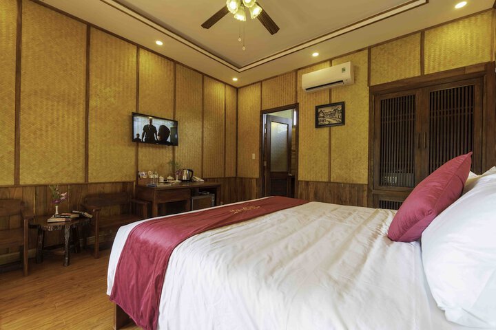 Room 4 of 101