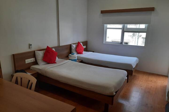 Room 16 of 48