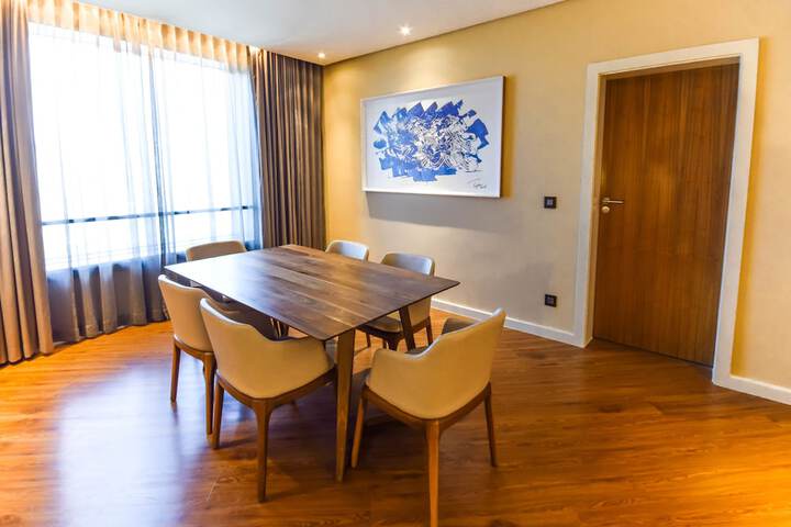 Room 36 of 100