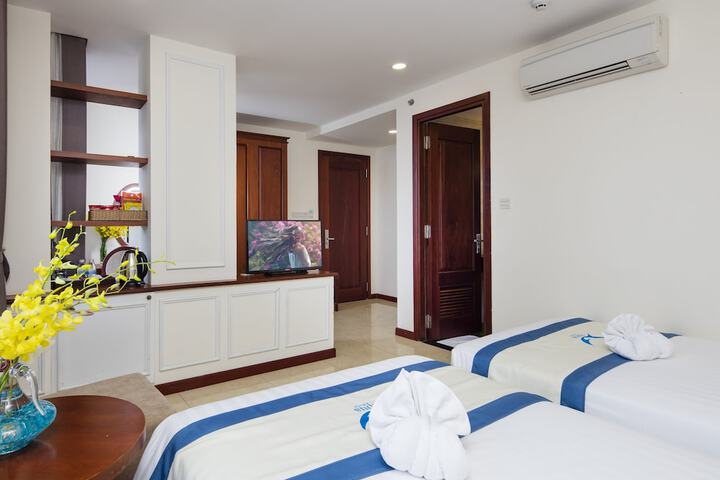 Room 34 of 189
