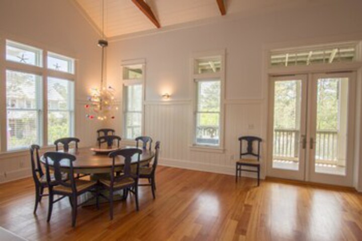 Room 8 of 27