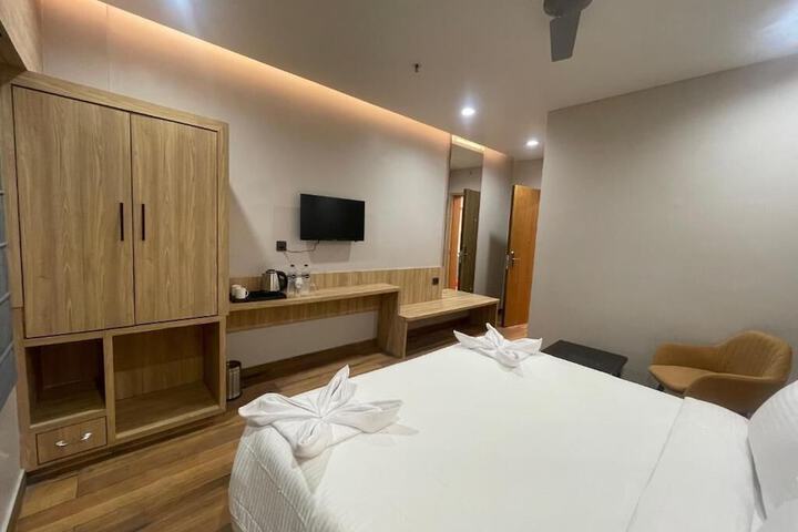 Room 5 of 21