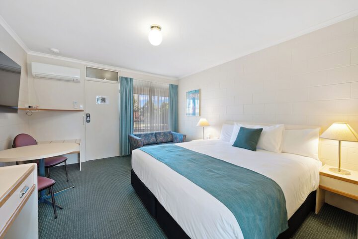 Room 11 of 31