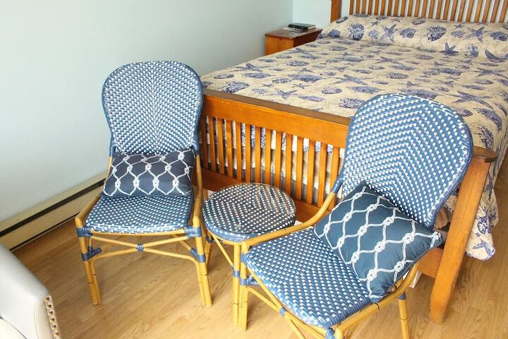 Room 8 of 13