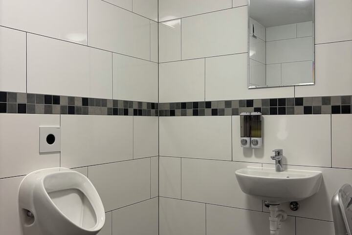 Room 40 of 48