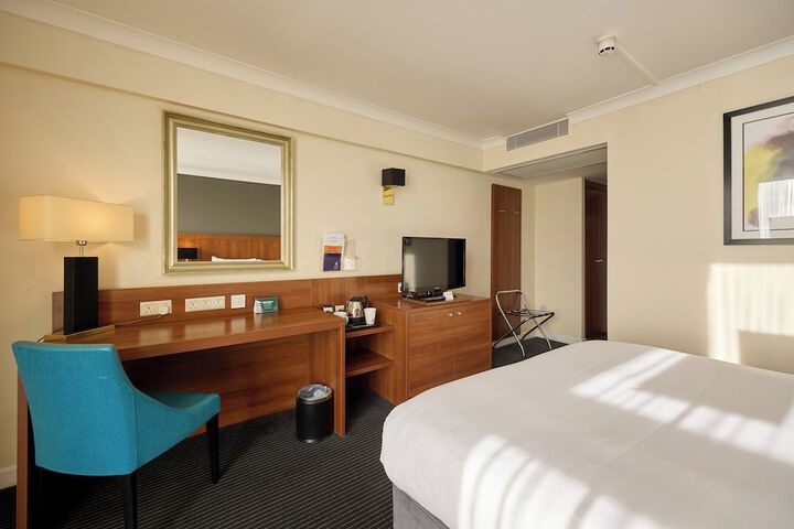 Room 62 of 292