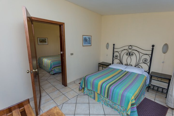 Room 18 of 131