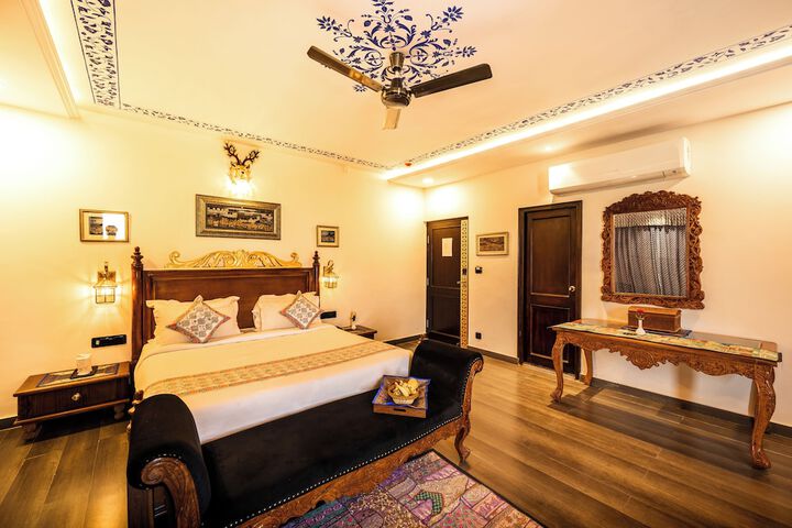 Room 16 of 35