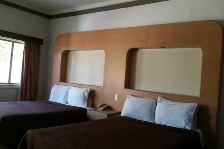 Room 16 of 52