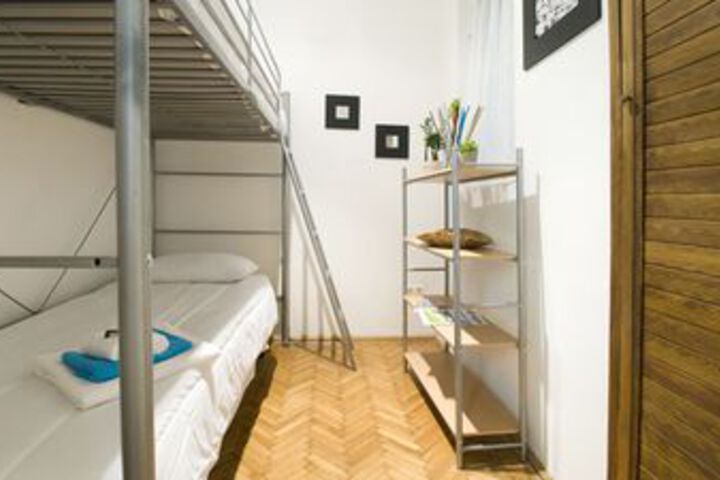 Room 161 of 322
