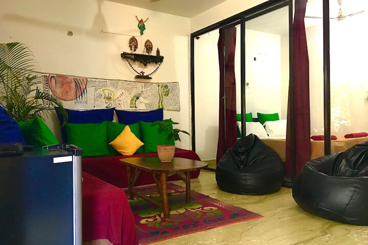 Room 10 of 17