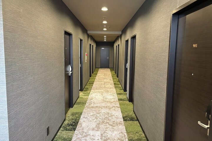 Ballroom/Hall 17 of 17
