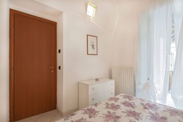 Room 44 of 96