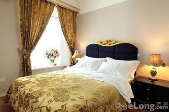 Room 16 of 37