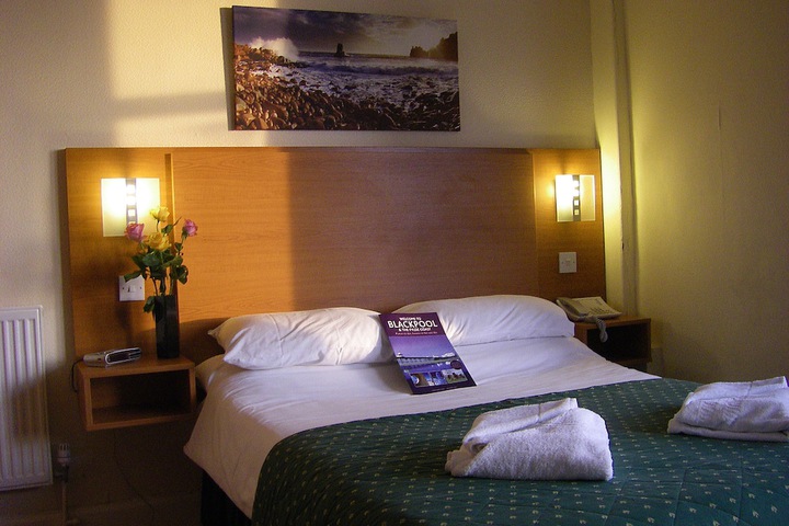 Room 32 of 55