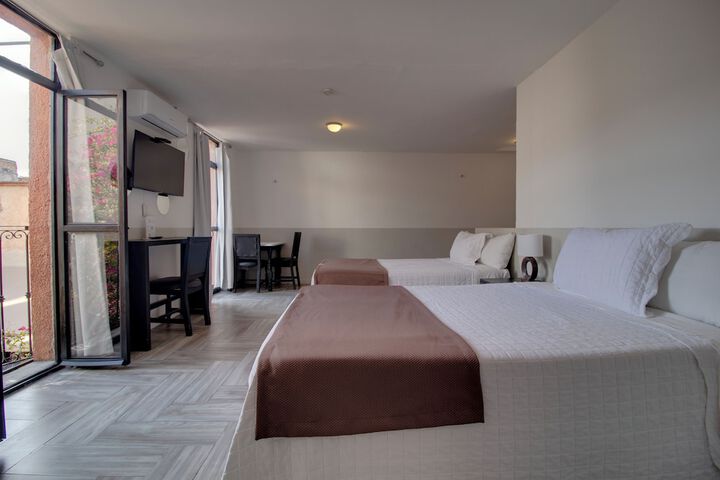 Room 21 of 83
