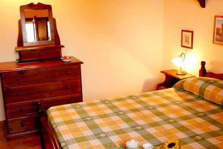 Room 6 of 65