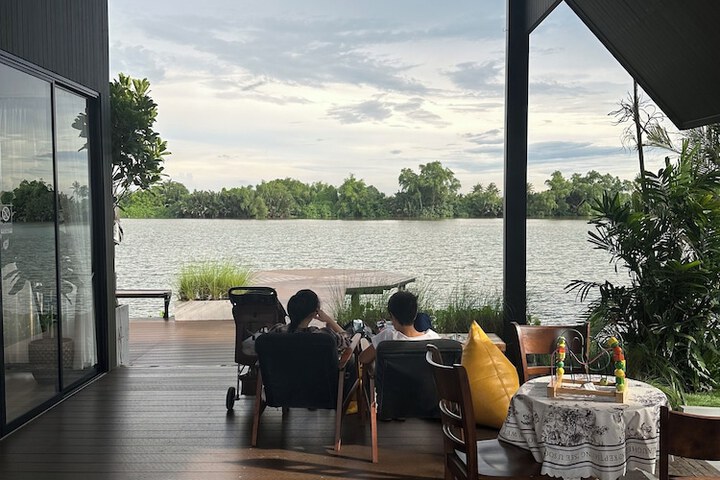 Dining 64 of 91