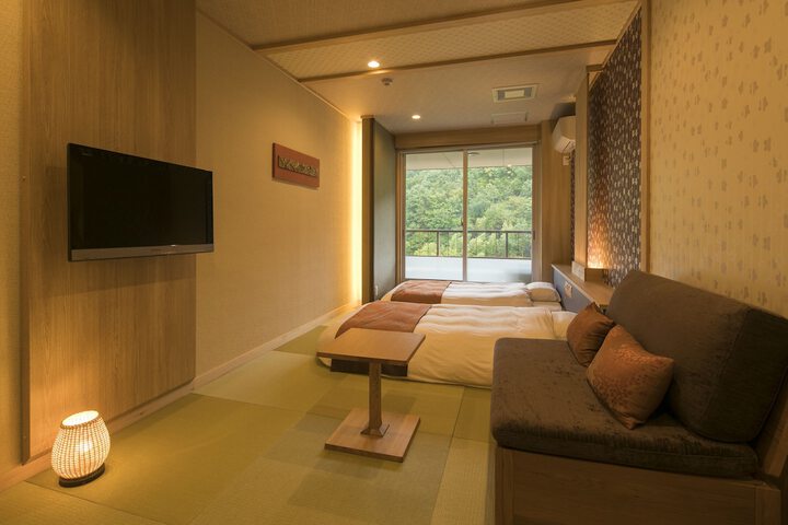 Room 17 of 53