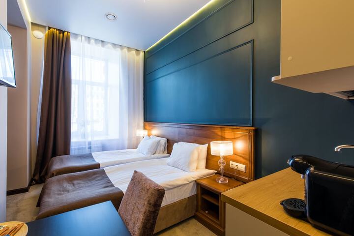 Room 7 of 60