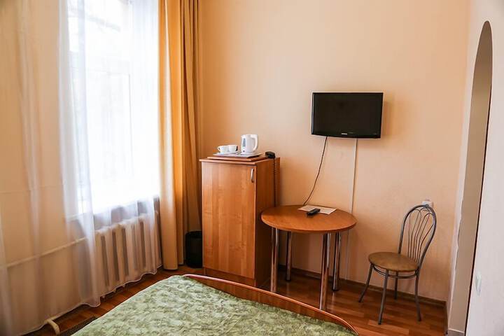 Room 8 of 89