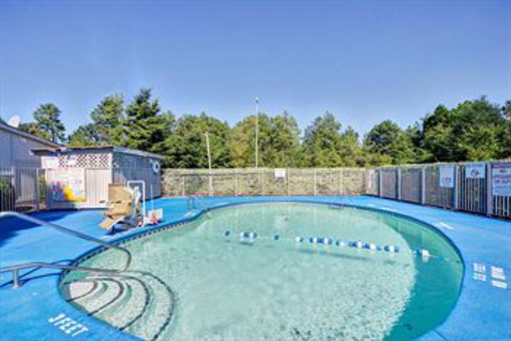 Pool 44 of 49