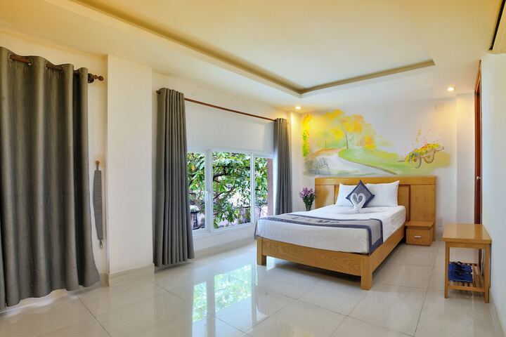 Room 10 of 23