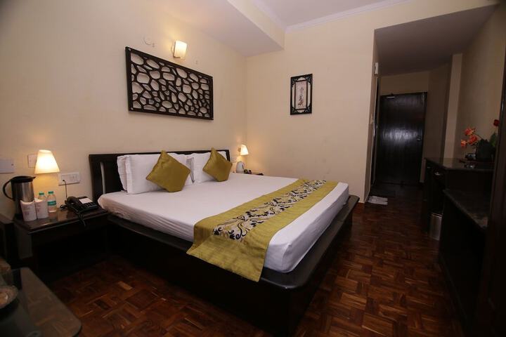 Room 10 of 49