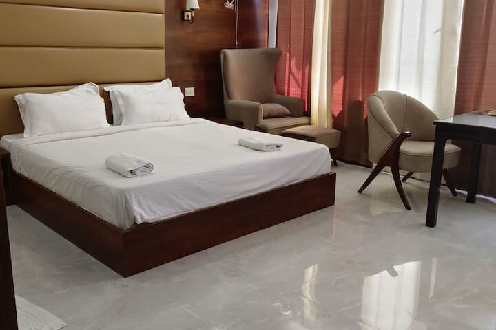 Room 43 of 120