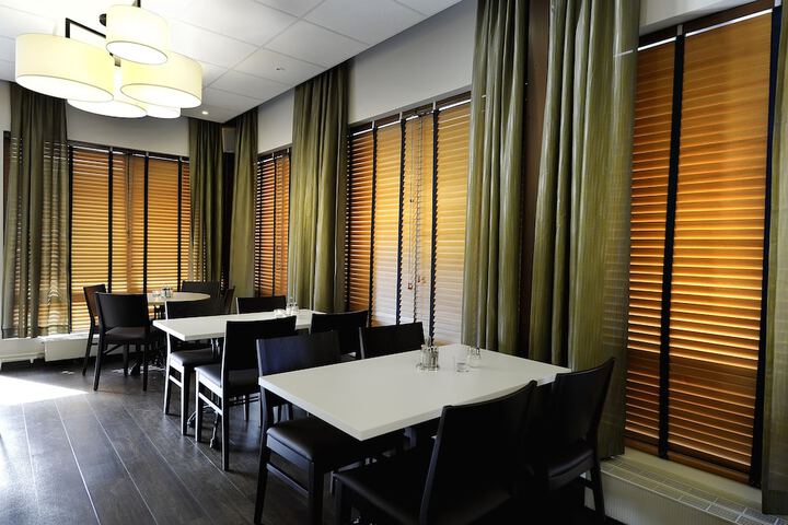 Dining Photos